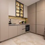 Royal Garden With Private Parking Appartamento