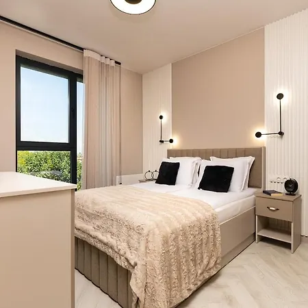 Royal Garden With Private Parking *