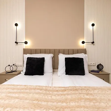 Apartamento Royal Garden With Private Parking