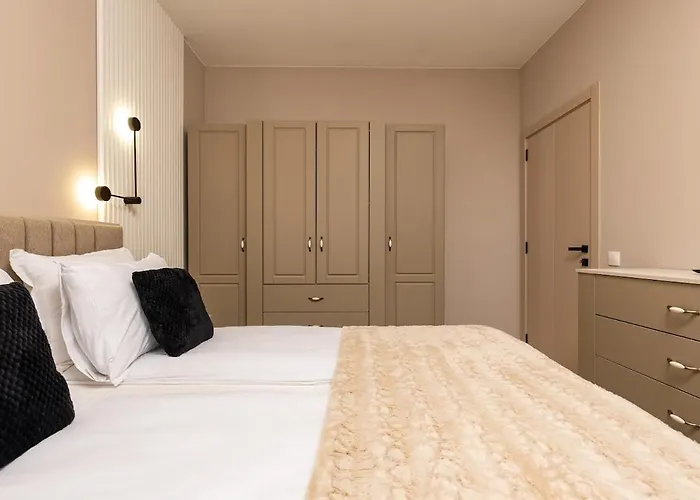 Royal Garden With Private Parking Apartamento