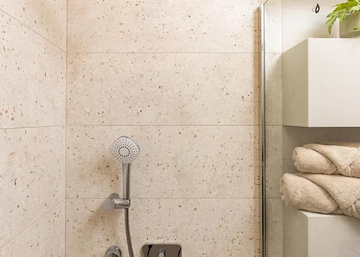 Royal Garden With Private Parking Apartamento