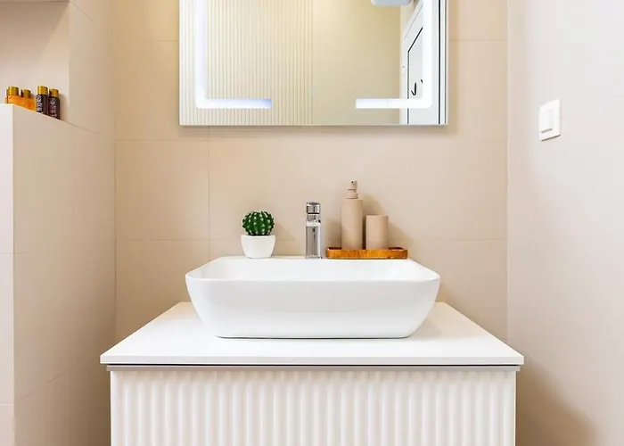 Royal Garden With Private Parking Apartamento