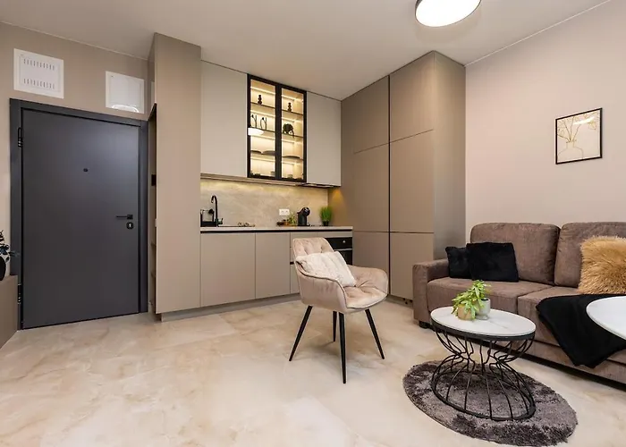 Royal Garden With Private Parking Apartamento Plovdiv