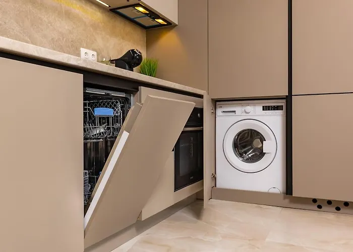 Royal Garden With Private Parking *