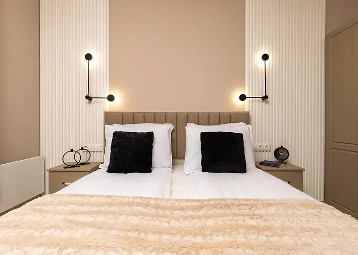 Apartamento Royal Garden With Private Parking