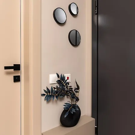 Royal Garden With Private Parking *