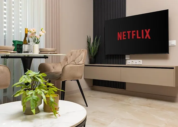 公寓 Royal Garden With Private Parking